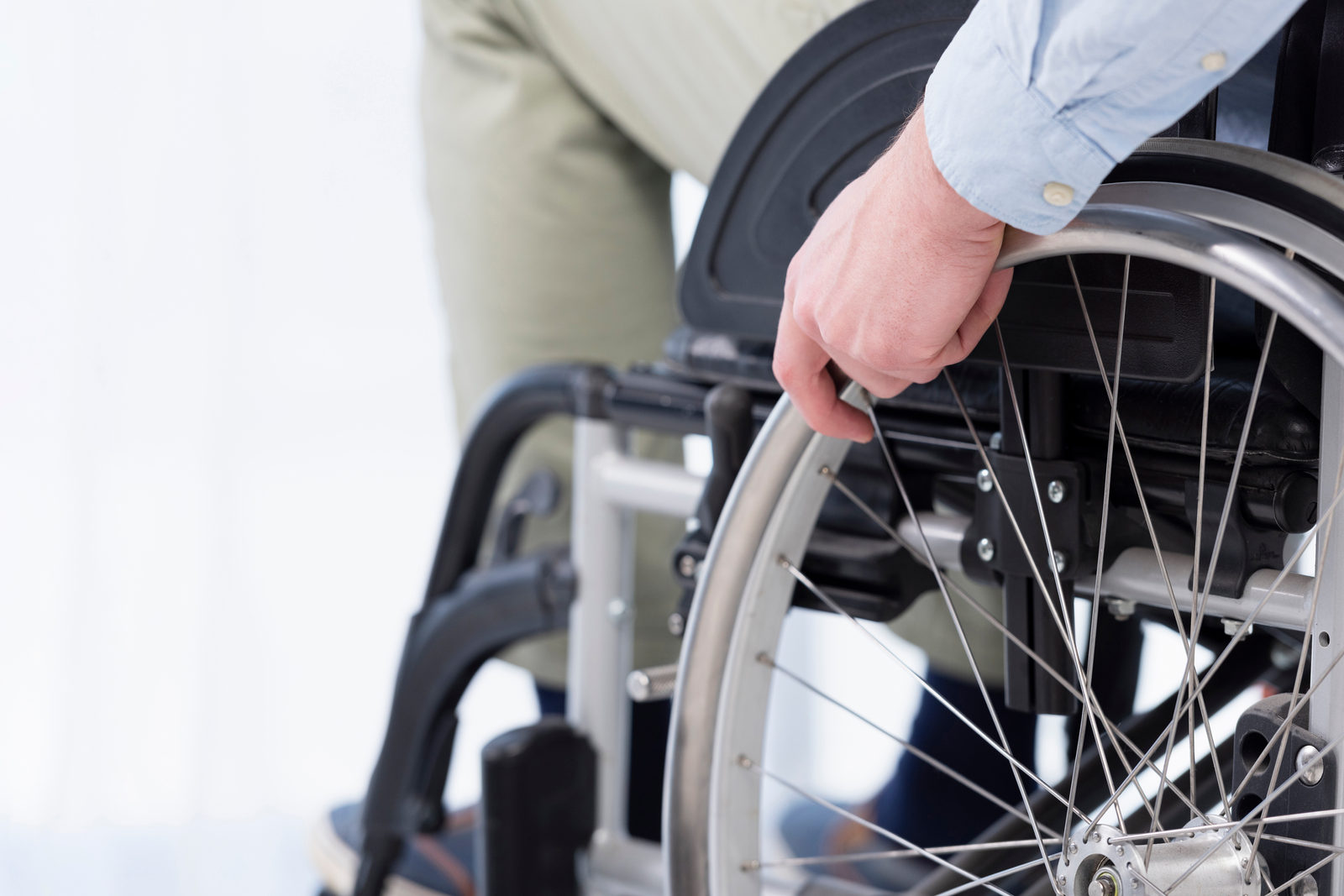 Silla de ruedas manual con aro propulsor